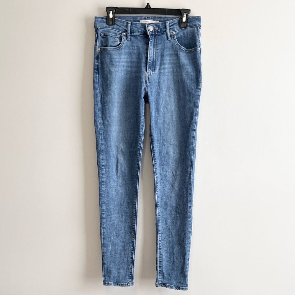 Levi's 721 High-Rise Skinny Jeans